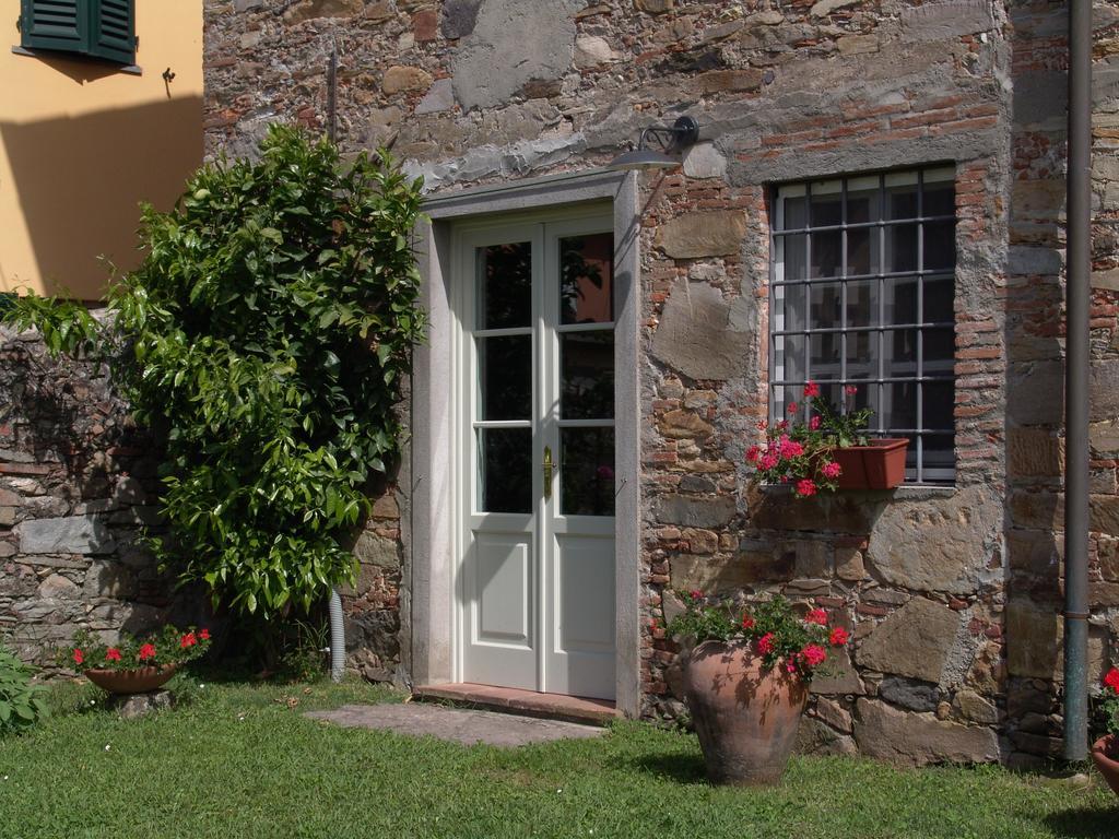 Il Callare Capannori Luaran gambar