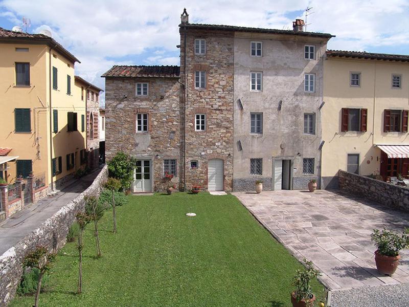Il Callare Capannori Luaran gambar